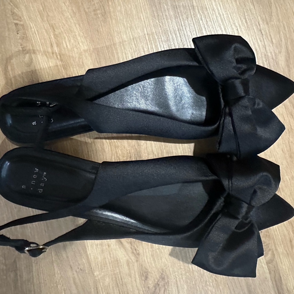 a new day Black Heels with Bow Accent